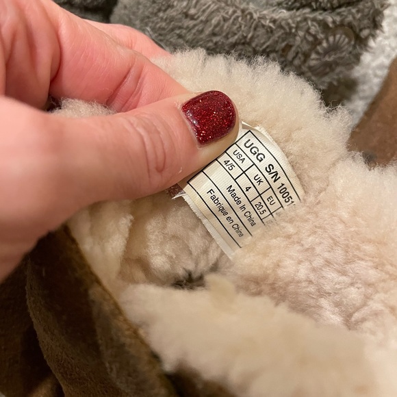 Baby Uggs - 2 pair - Picture 4 of 4